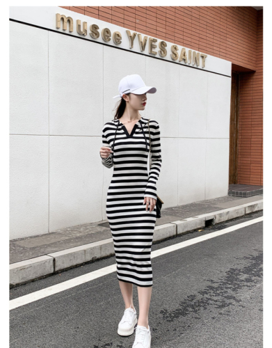 Spring and summer new style black and white striped long over-the-knee sweatshirt dress slim hooded slim hip-hugging long skirt