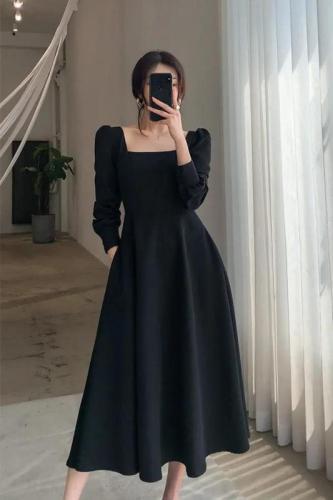 High-quality large-size square-neck black long-sleeved dress for women, thin autumn waist slimming dress