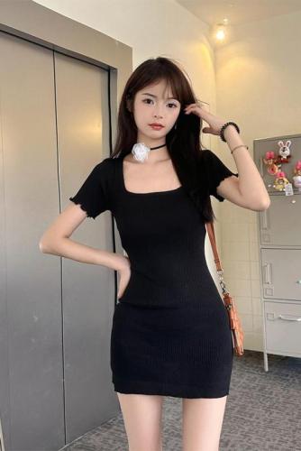 Real shot of French gentle square-neck black dress for women, summer slimming temperament, Hepburn style little black dress