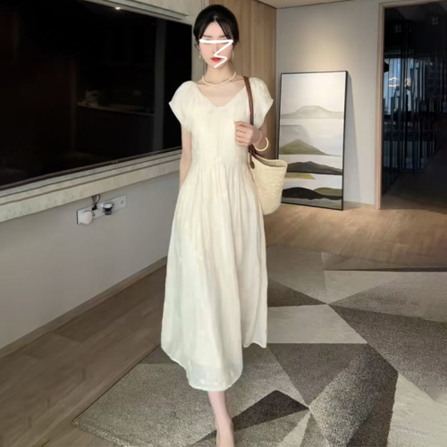 French temperament white dress for women 2024 new summer waist slimming long skirt is generous, decent and high-end