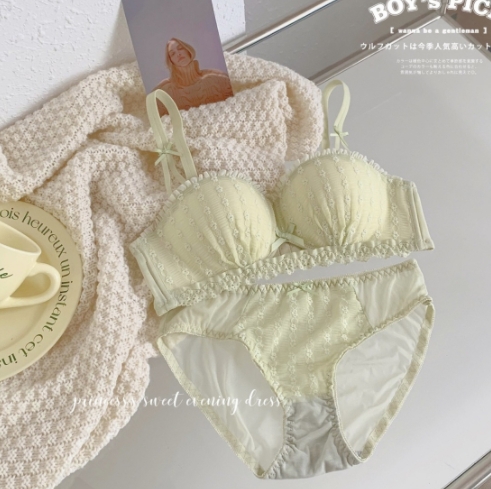 Small breast push-up underwear for women without rims to show big girls strapless flat chest special sexy bra set