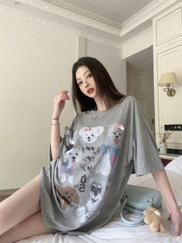 Real shot of summer short-sleeved loose mid-length small gray design printed niche T-shirt tops for women