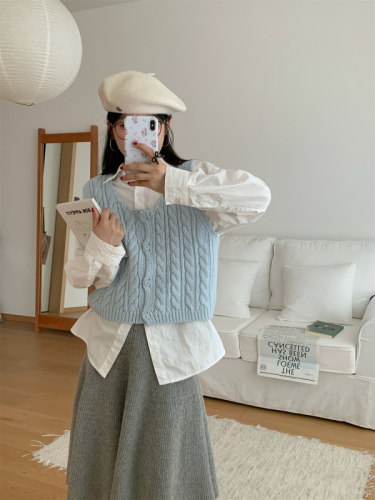 Real shot pink twist knitted cardigan vest for women spring and autumn Korean style small sweater vest outer short top