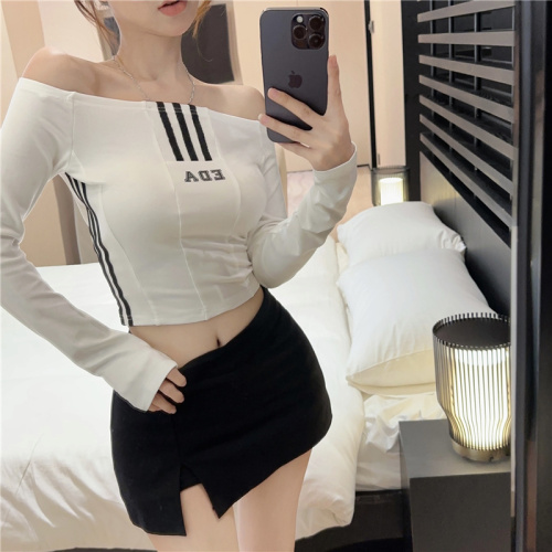 Actual shot~ One-shoulder letter T-shirt top 2024 autumn slimming design niche bottoming shirt