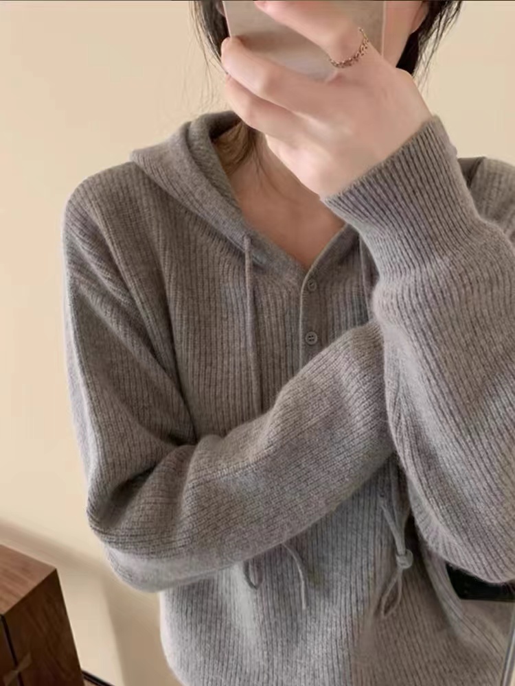 灰色連帽浣熊絨套頭毛衣女春秋帽衫慵懶風加厚內搭打底外穿針織衫
