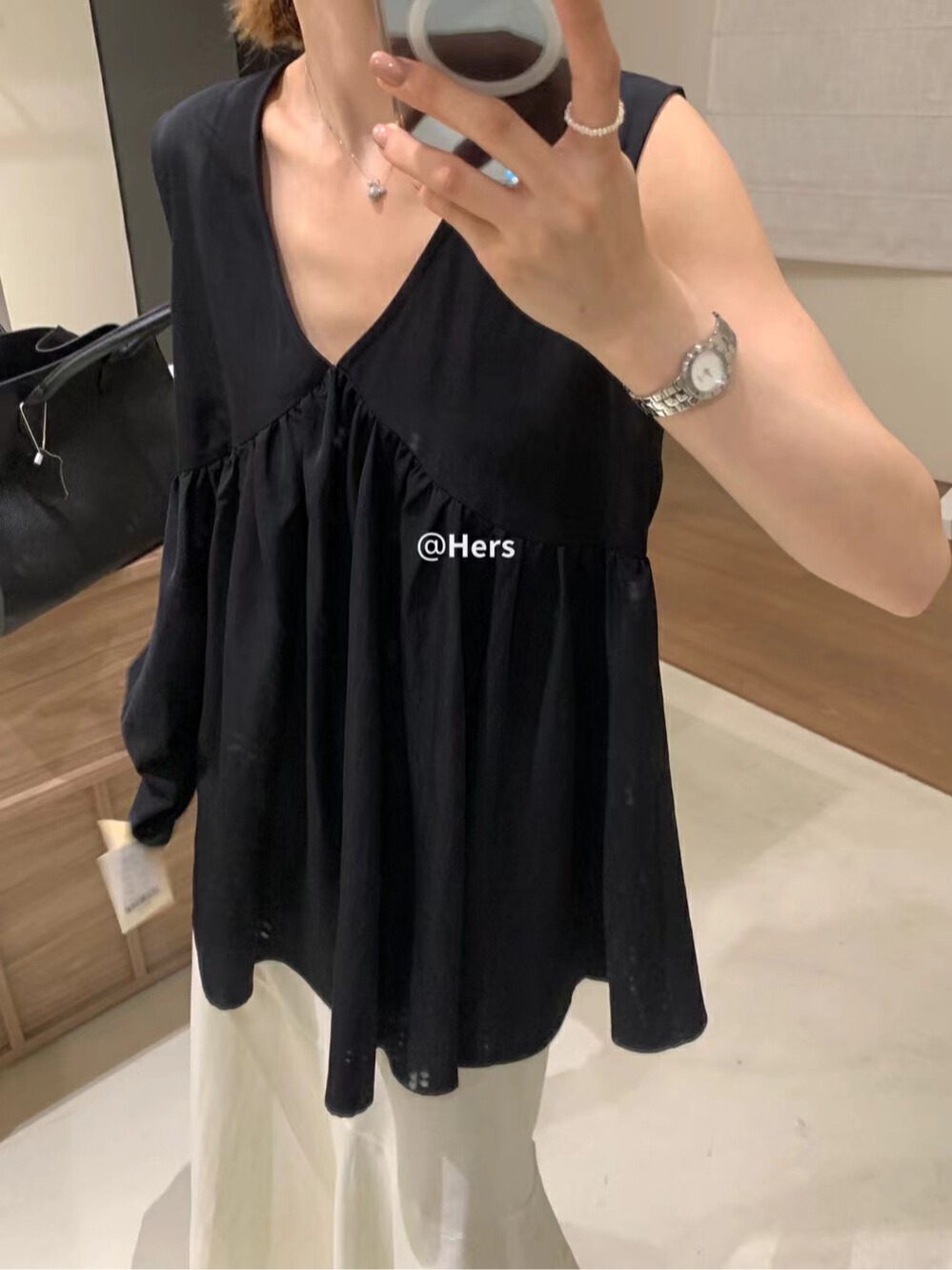 Mid-length black vest for women summer 2024 new design sense small sleeveless V-neck top
