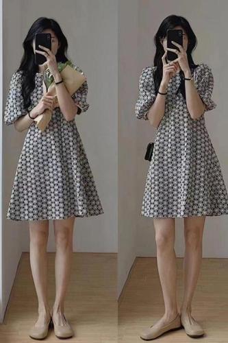 2024 New Summer Design Niche French Autumn Small Puff Sleeve Floral Dress Women's Summer