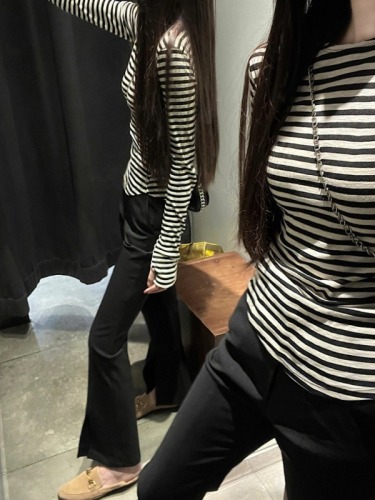 Actual shot of black and white stripes, versatile classic slim-fitting round neck long-sleeved knitted T-shirt