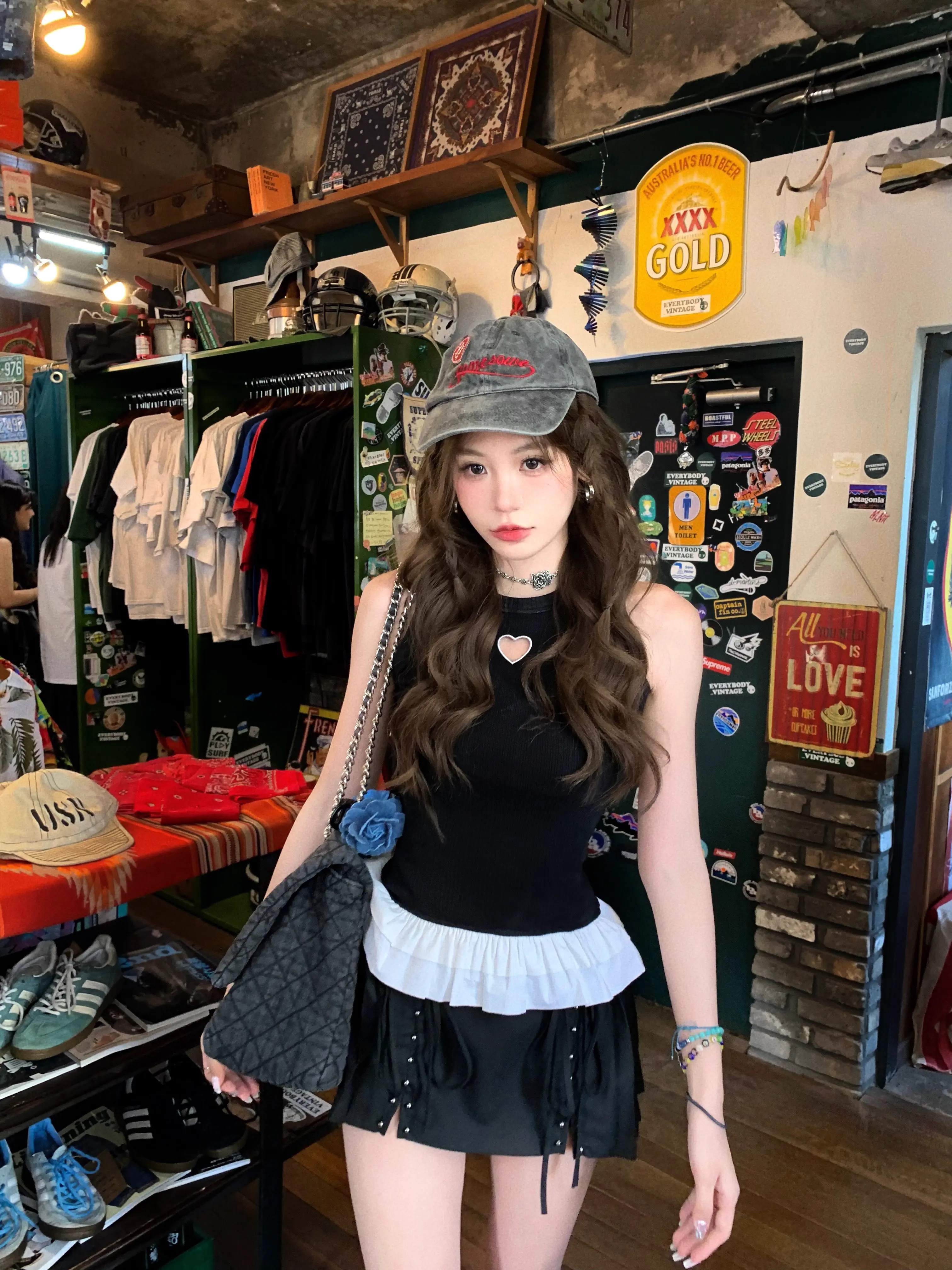 Eight-cover pinky piggy heartbeat Jenny Korean style hollow love lace contrasting color vest women's slim-fitting top