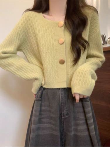 Chic and Unique Square Neck Loose Short Sweater Cardigan Jacket Women Spring and Autumn 2024 New Small Knitted Top