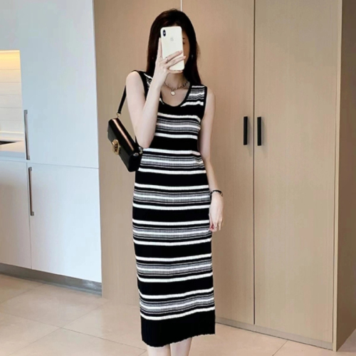 Tmall quality striped knitted dress French design temperament slim sleeveless vest dress mid-length