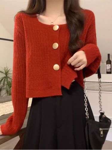 Chic and Unique Square Neck Loose Short Sweater Cardigan Jacket Women Spring and Autumn 2024 New Small Knitted Top