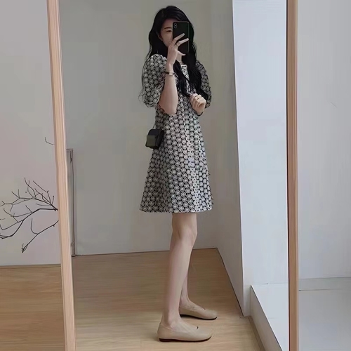 2024 New Summer Design Niche French Autumn Small Puff Sleeve Floral Dress Women's Summer