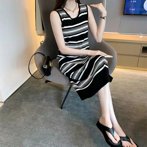 Tmall quality striped knitted dress French design temperament slim sleeveless vest dress mid-length