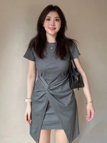 Irregular slit gray pleated short-sleeved dress 2024 designer women's niche tea break French skirt summer