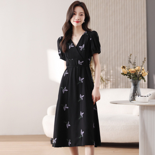 New casual new cheongsam sexy mom European and American cheongsam mid-length bubble slim fit V-neck short sleeve slim fit