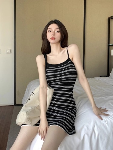 Tmall quality pure lust striped suspender women's summer new sexy hot girl short skirt waist slimming hip skirt