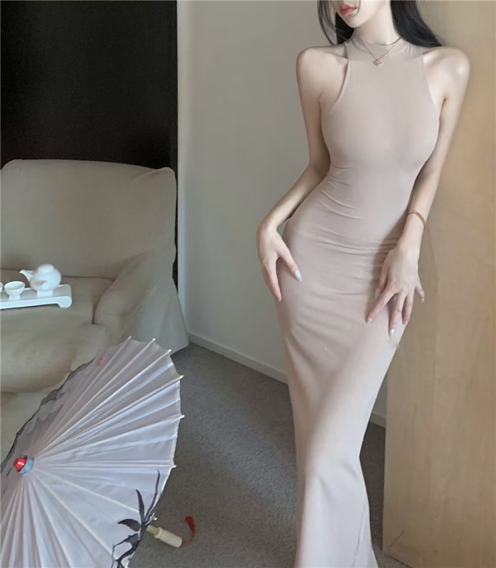 Real shot of black halter neck slit high waist long sleeveless turtleneck slim slimming bottoming dress women's hip-hugging skirt