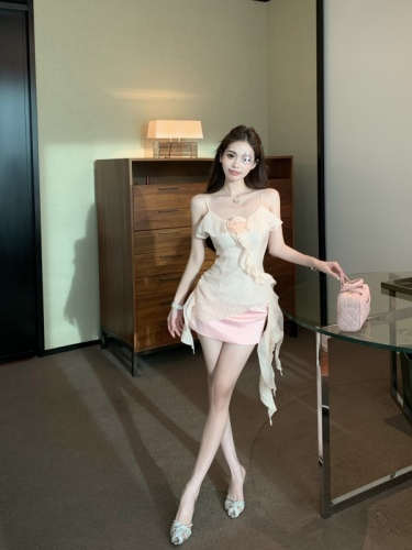 Real shot!  Pure Desire Ruffled Flower Camisole Top Women's Pink Hip Covering Skirt Two-piece Set