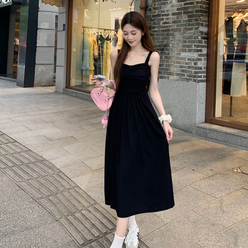 Real shot of plus size women's French black suspender dress, high-end, slightly chubby mm slimming and flesh-covering long skirt