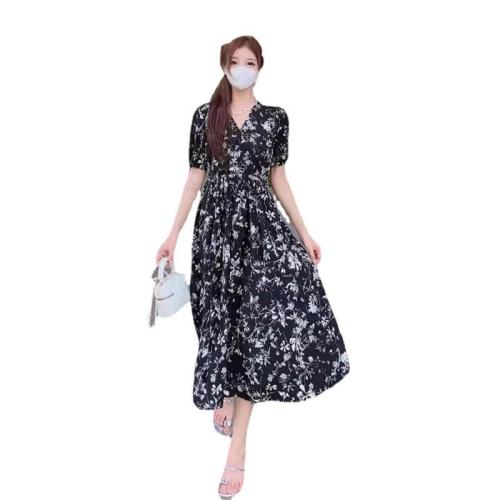 European and American French V-neck black floral dress, retro slim fit, gentle and British style mid-length printed skirt