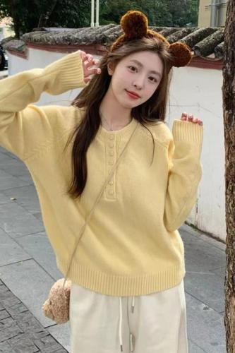 Lazy style yellow round neck sweater for women spring and autumn 2024 new style small Japanese style loose inner knitted top