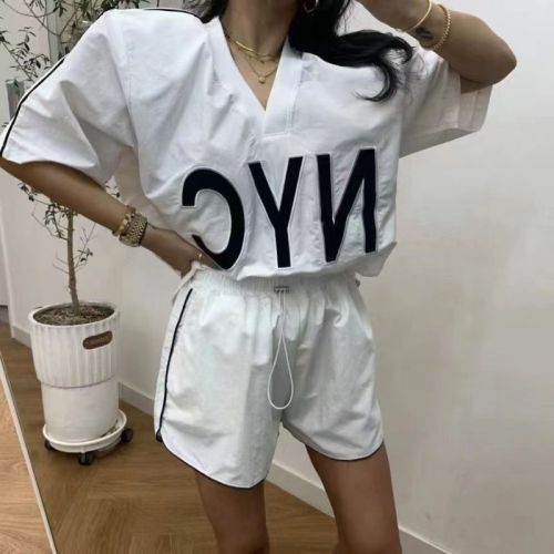 Korean Dongdaemun 24 summer versatile round neck pullover short-sleeved top + casual shorts fashion set