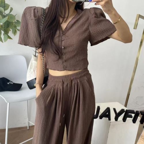 South Korea's Dongdaemun summer new fungus pleated top + casual pants