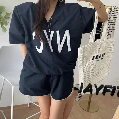 Korean Dongdaemun 24 summer versatile round neck pullover short-sleeved top + casual shorts fashion set