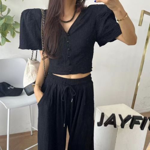 South Korea's Dongdaemun summer new fungus pleated top + casual pants