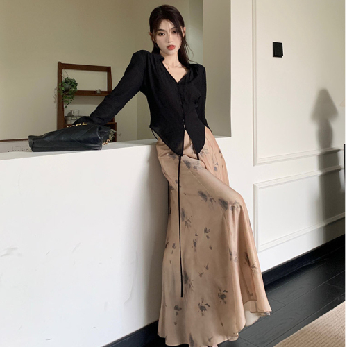 2024 early autumn new style new Chinese suit design, unique long-sleeved top, retro ink pants and skirt, slimming