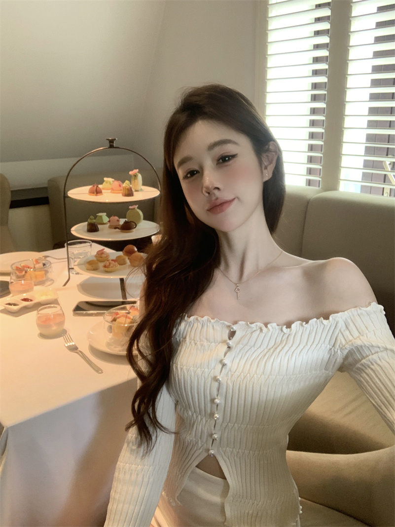 Real shooting one-shoulder pearl slimming knit sweater long-sleeved spicy girl wave pattern shirt fashion 