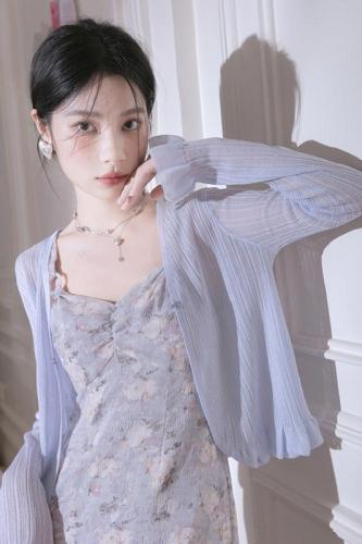 Tmall quality sunscreen shawl in summer with skirt, jacket and suspenders to wear with women's day cardigan thin top