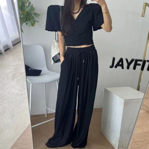 South Korea's Dongdaemun summer new fungus pleated top + casual pants