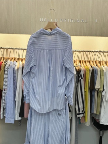 Thirteen lines of HELLO Korea Dongdaemun summer new vertical striped loose versatile long-sleeved shirt sun protection clothing for women