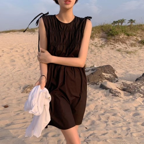 Korean chic retro pleated strappy vest dress