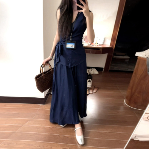 2024 new French style v-neck sleeveless vest dress for women summer high-end waist strapped long skirt