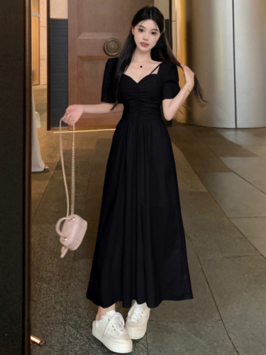 Large size chic French square neck dress Hepburn style little black dress slimming body-covering skirt for women