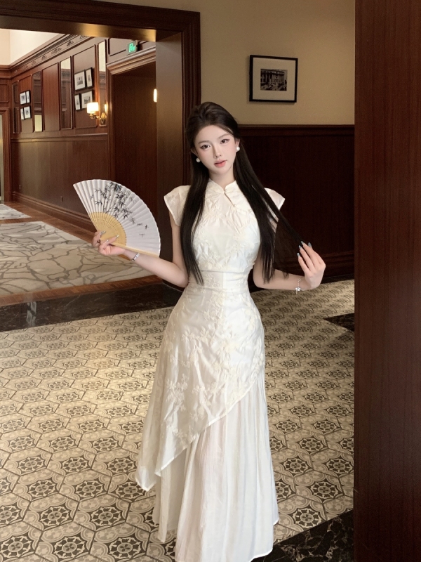 Real shot and real price jade white Lanfang new Chinese style embroidery splicing skirt short-sleeved dress
