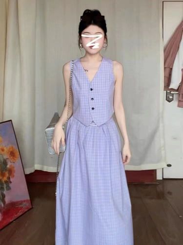 French sleeveless v-neck plaid dress for women summer 2024 new high-end waist slimming long skirt suit