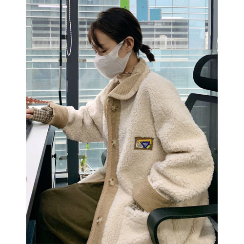 2024 Lamb Wool Spliced ​​Corduroy Jacket Women's Winter New Korean Style Student Loose Thickened Lapel Trendy