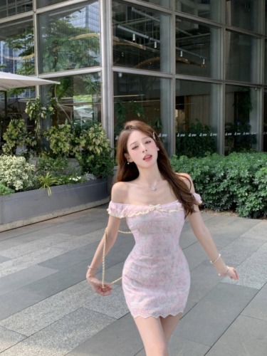 Real shot of floral tea break, beautiful dress for women, summer temperament, one-shoulder waist, heavy industrial chiffon A-line skirt