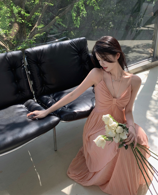 Real shot of summer sexy pure desire V-neck suspender halter neck high waist slimming seaside vacation two-piece dress for women