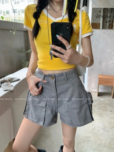 Actual shot ~ American retro niche design multi-pocket hip overalls for women, casual mid-waist shorts