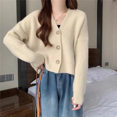 Korean style autumn and winter gentle style V-neck sweater versatile warm loose knitted long-sleeved cardigan jacket for women
