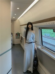 Actual shot and real price. Simple slanted shoulder short gray top + gray casual lady skirt two-piece set