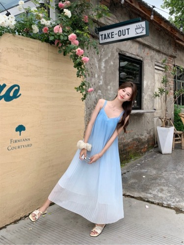 Seaside resort style gradient blue suspender dress sleeveless beach long dress