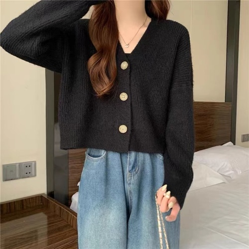 Korean style autumn and winter gentle style V-neck sweater versatile warm loose knitted long-sleeved cardigan jacket for women