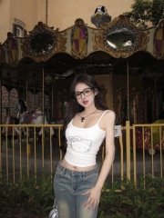 Actual shot of 2024 new sweet and spicy cat chic hot diamond suspender for women summer hot girl street top