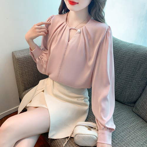 Actual shot of 2024 new autumn loose-fitting casual satin long-sleeved shirt for women with light and sophisticated design